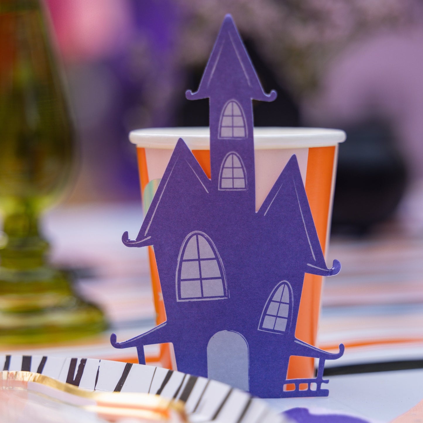 HAL24-CU1- Haunted House Paper Cups