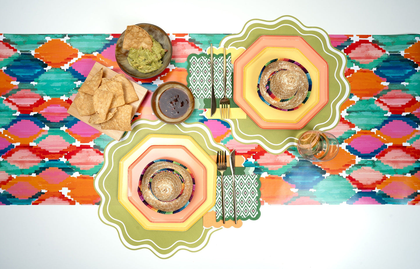 SPR23-CN2- Green Ombre Scallop Beverage Napkins