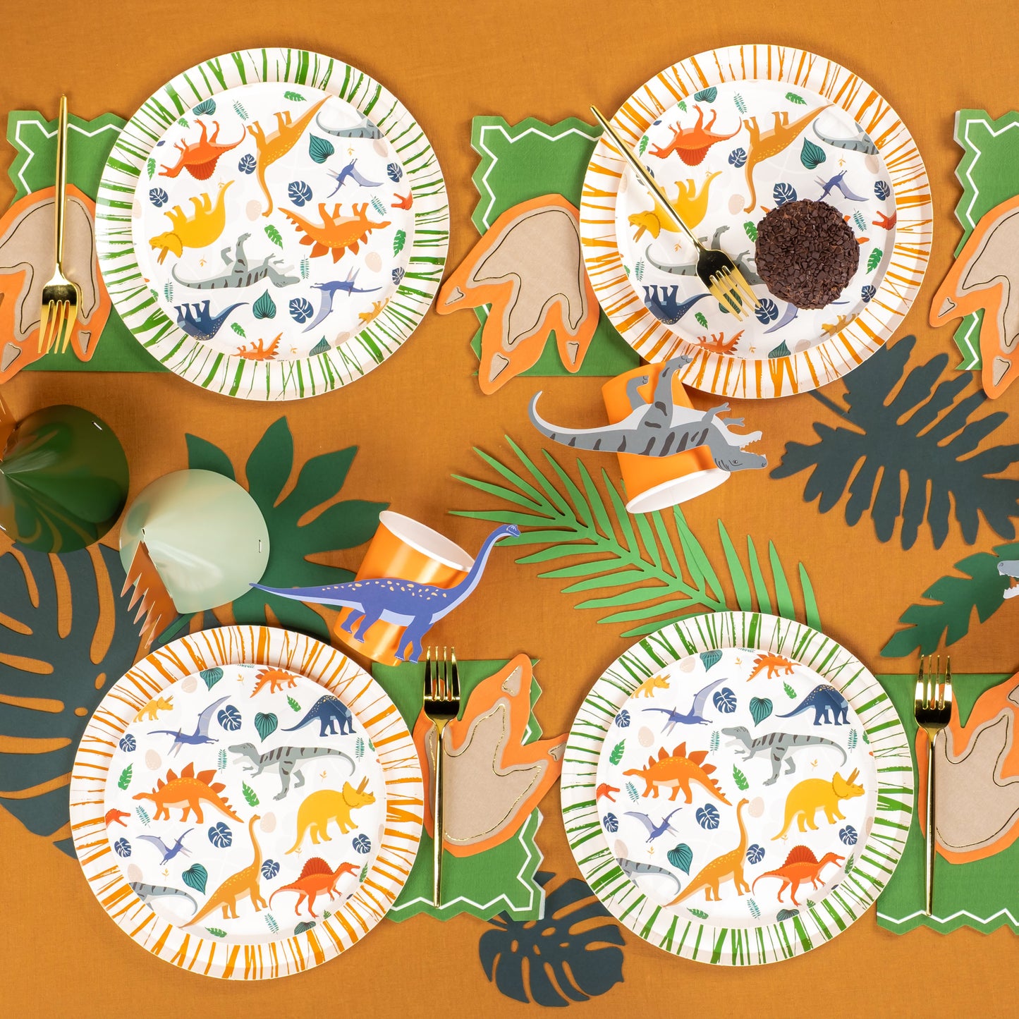 DINO25-DP1- Dinosaur Dessert Plates