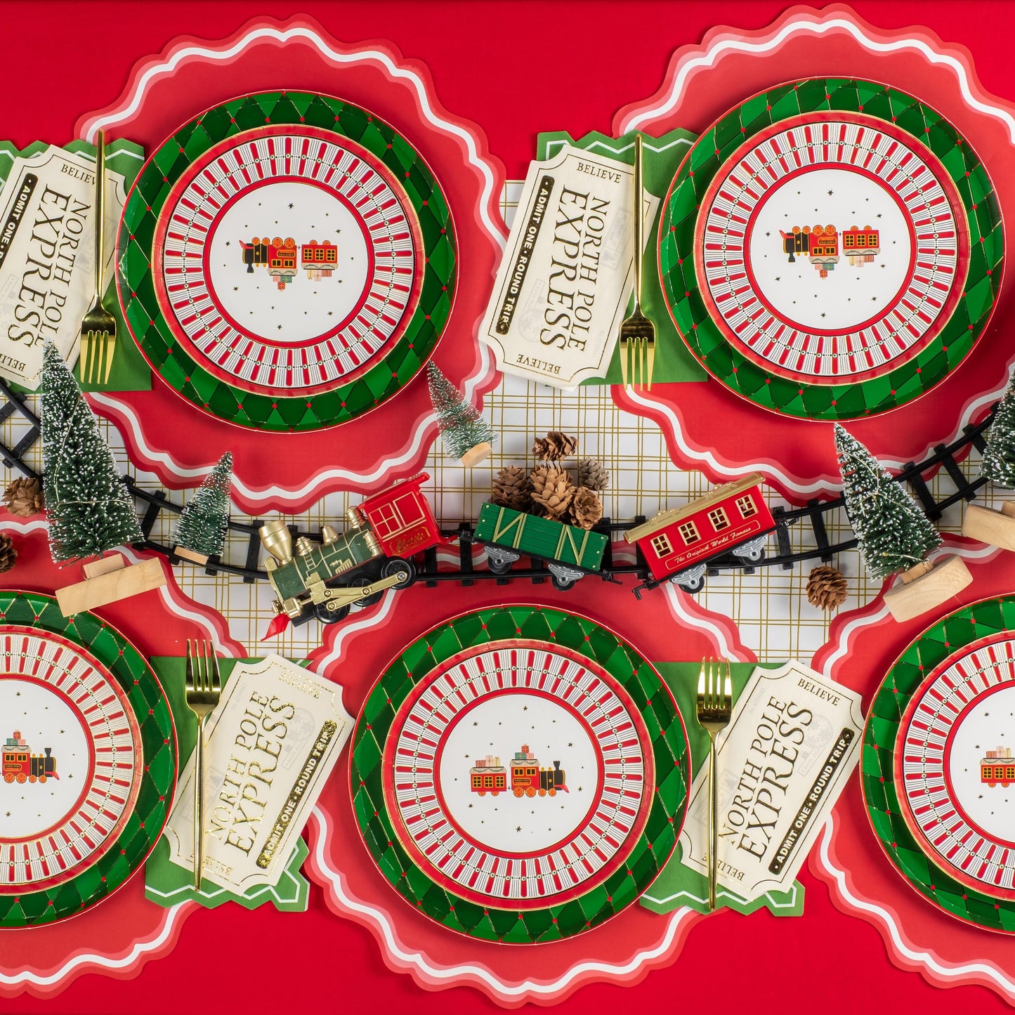 HOL25-DP9- North Pole Express Dessert Plate