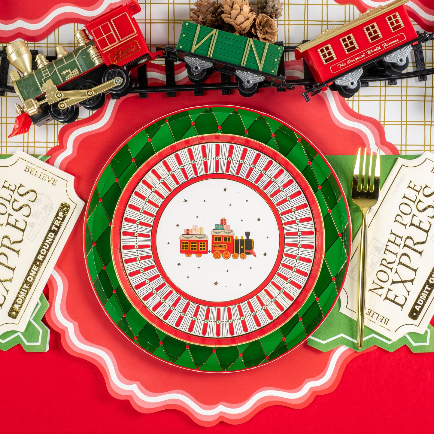 HOL25-DP9- North Pole Express Dessert Plate