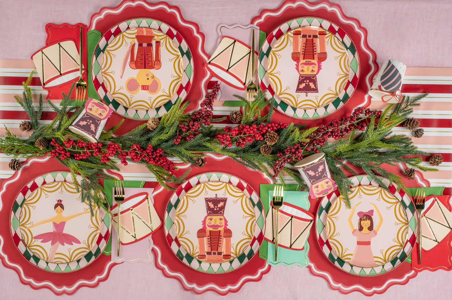 HOL25-DNP6-Multicolor Holiday Diamond Dinner Plates