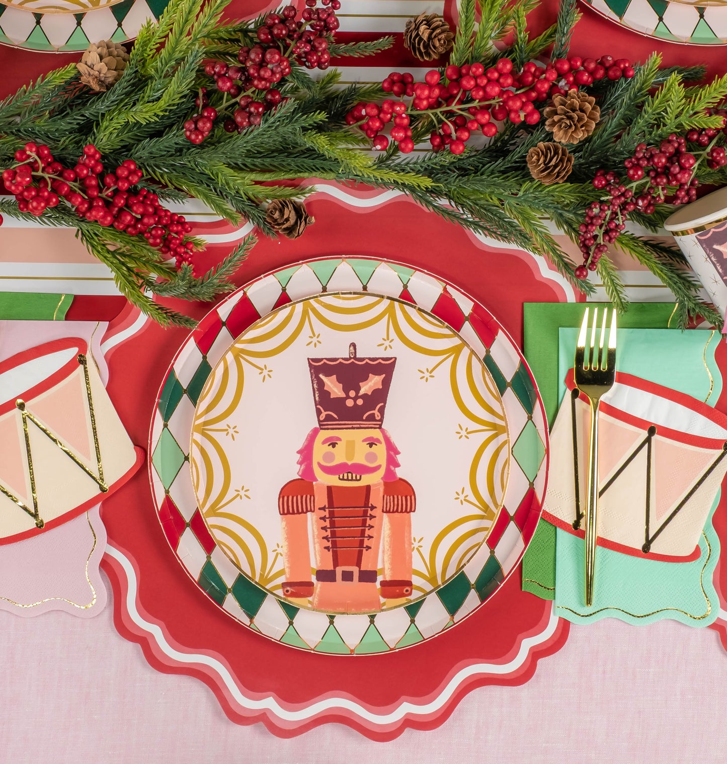 HOL25-DNP6-Multicolor Holiday Diamond Dinner Plates
