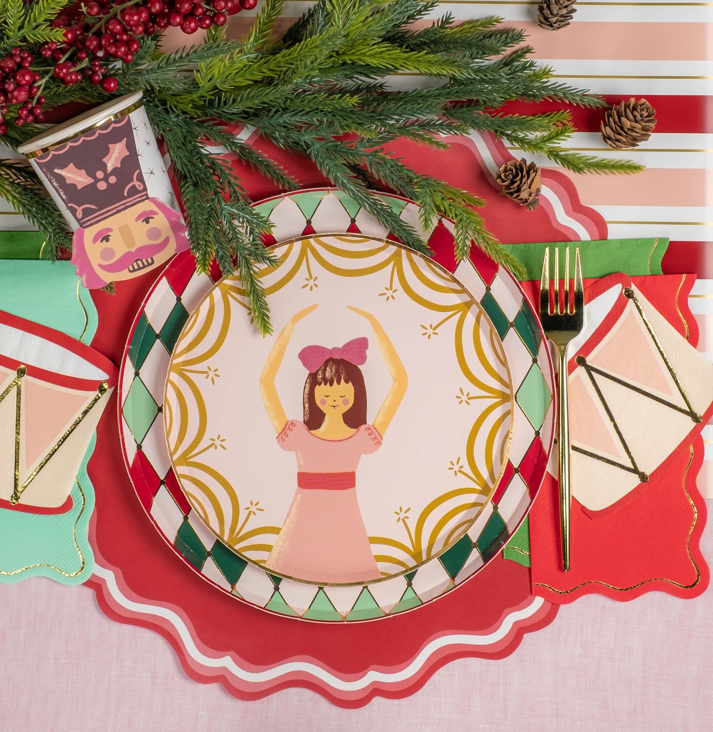 HOL25-DNP6-Multicolor Holiday Diamond Dinner Plates