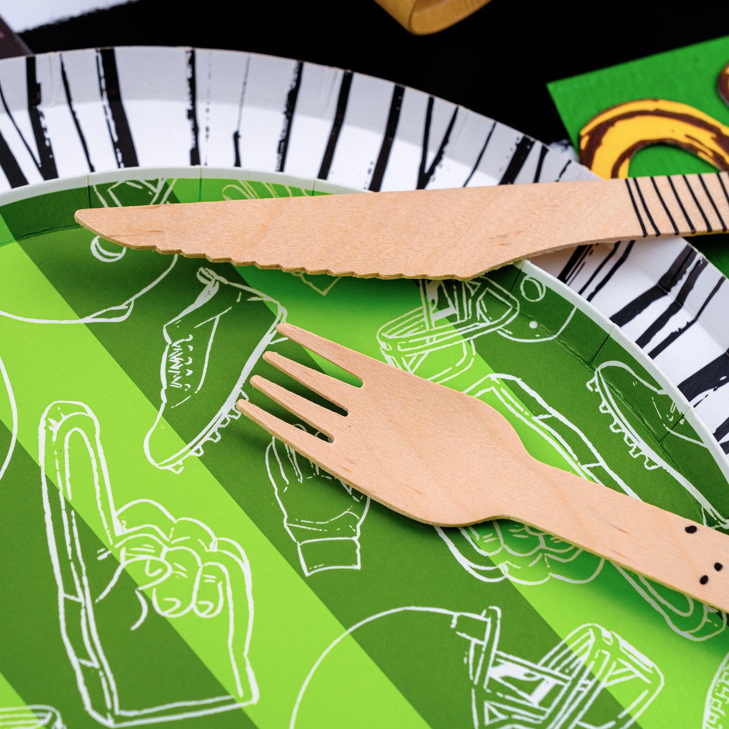 SPO24-DP1- Touchdown Dessert Plates