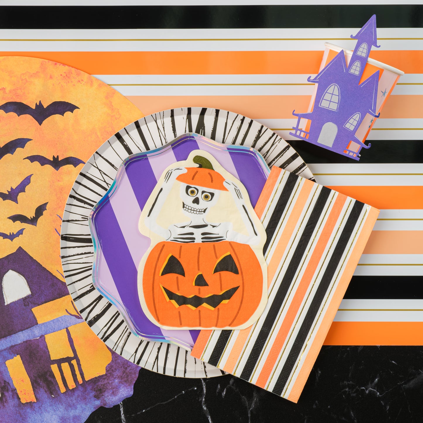 RAD24-DNP1- Radiance Black Dinner Paper Plates