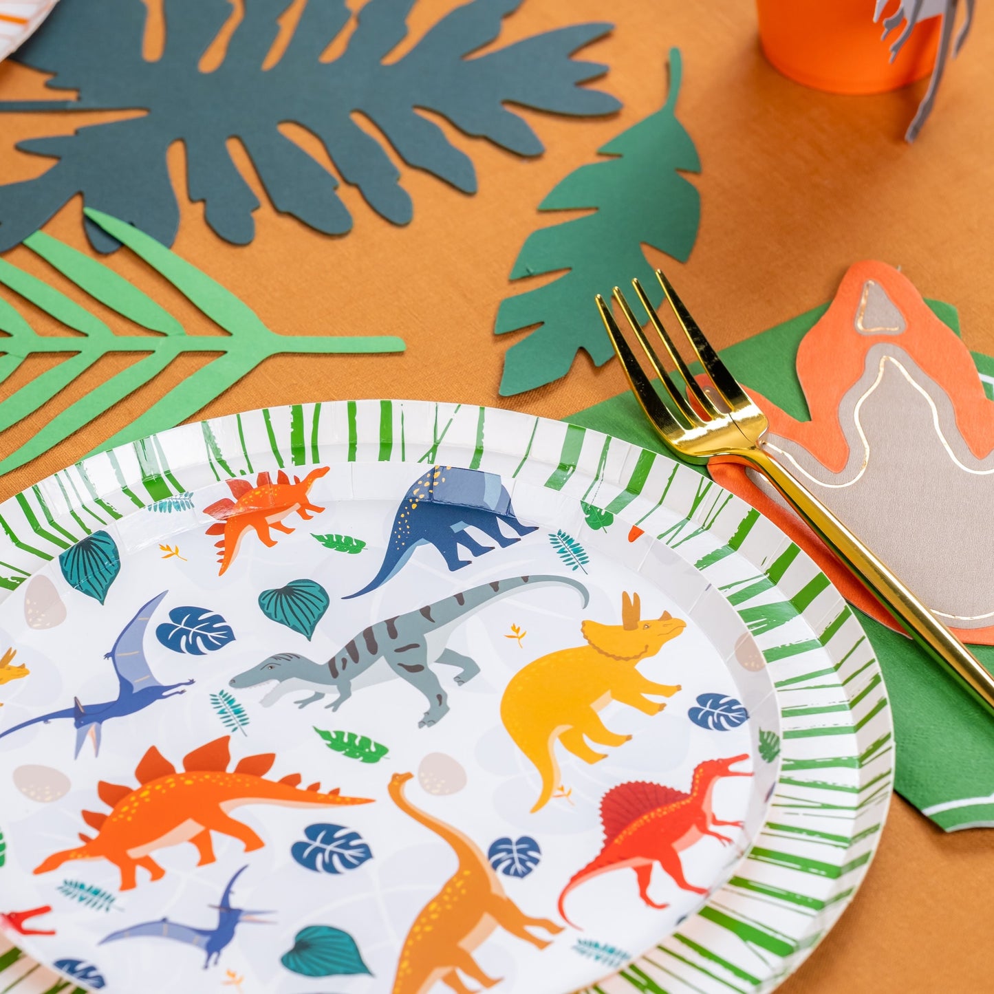 DINO25-DP1- Dinosaur Dessert Plates