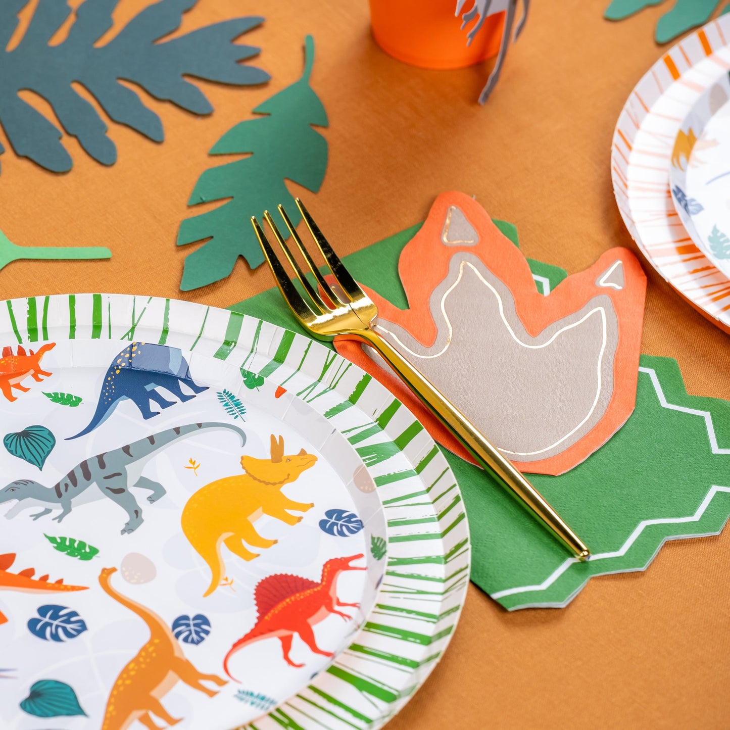 DINO25-CN4- Dinosaur Footprint Napkin