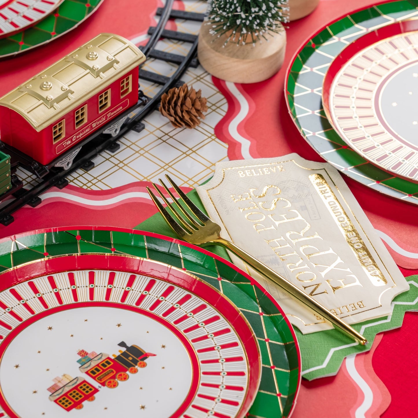 HOL25-CN9- North Pole Express Ticket Napkin