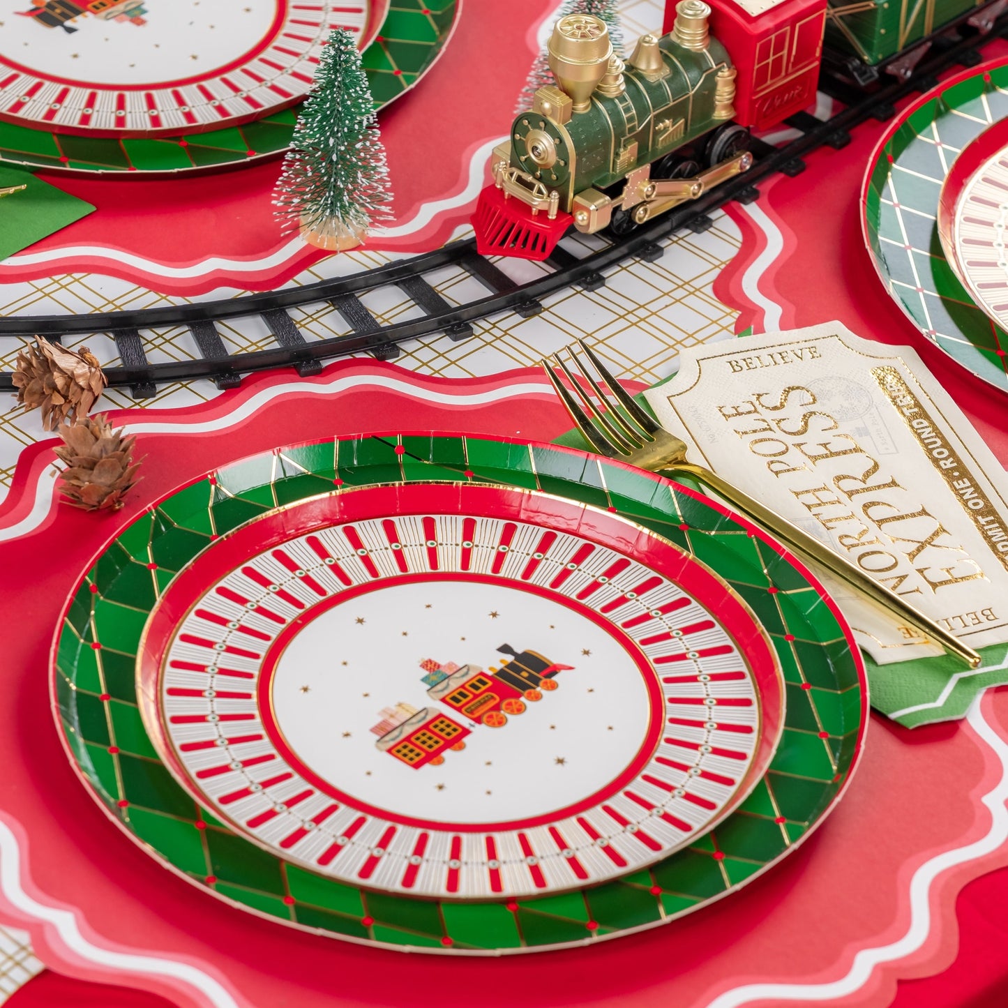 HOL25-DP9- North Pole Express Dessert Plate