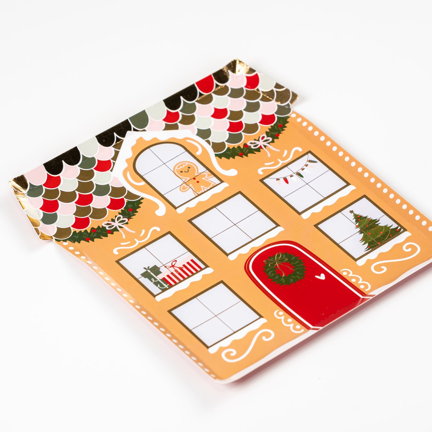HOL25-DP5-Gingerbread House Shaped Plates-(PREORDER STARTS SHIPPING 08/15)