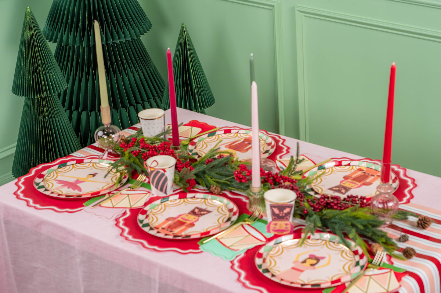 HOL25-DNP6-Multicolor Holiday Diamond Dinner Plates