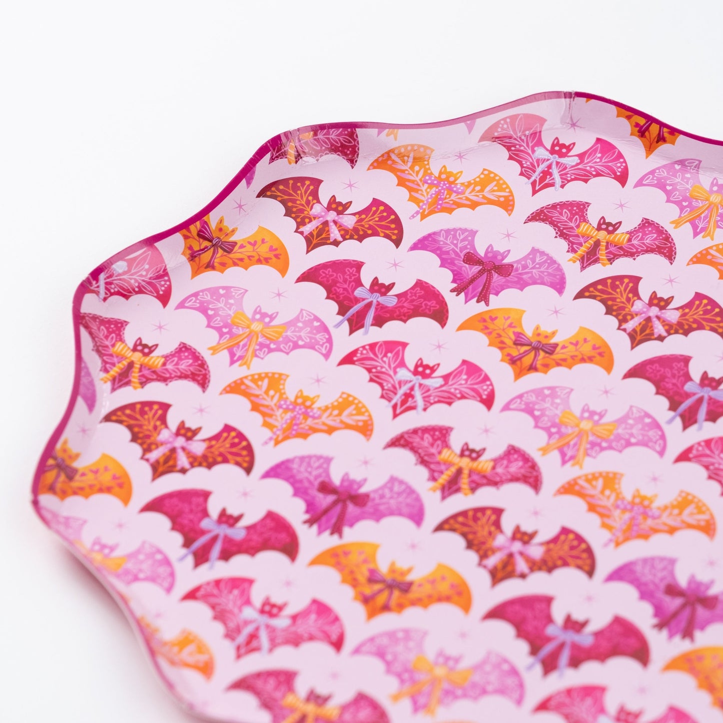 HAL25-DNP3- Bats & Bows Dinner Plates