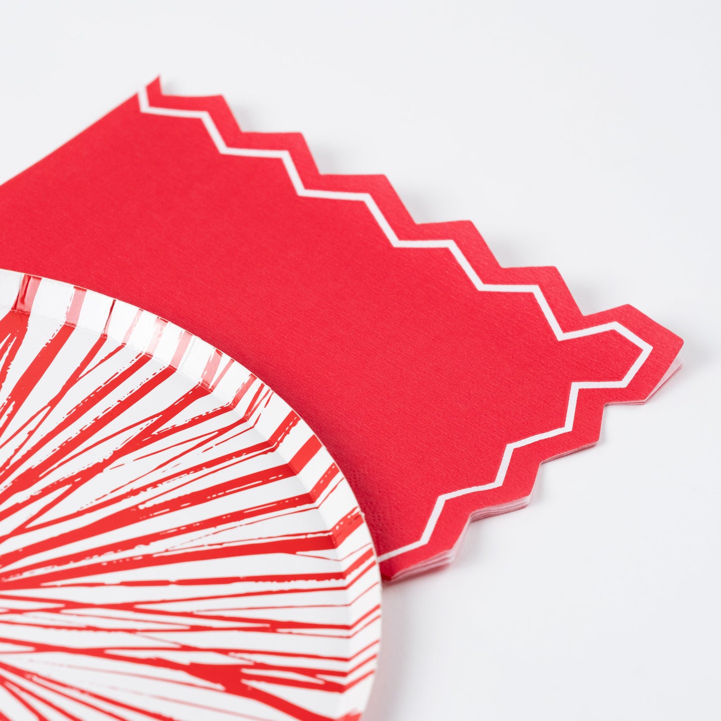 MCL25-GT18- Red Celebration ChicGuest Towels