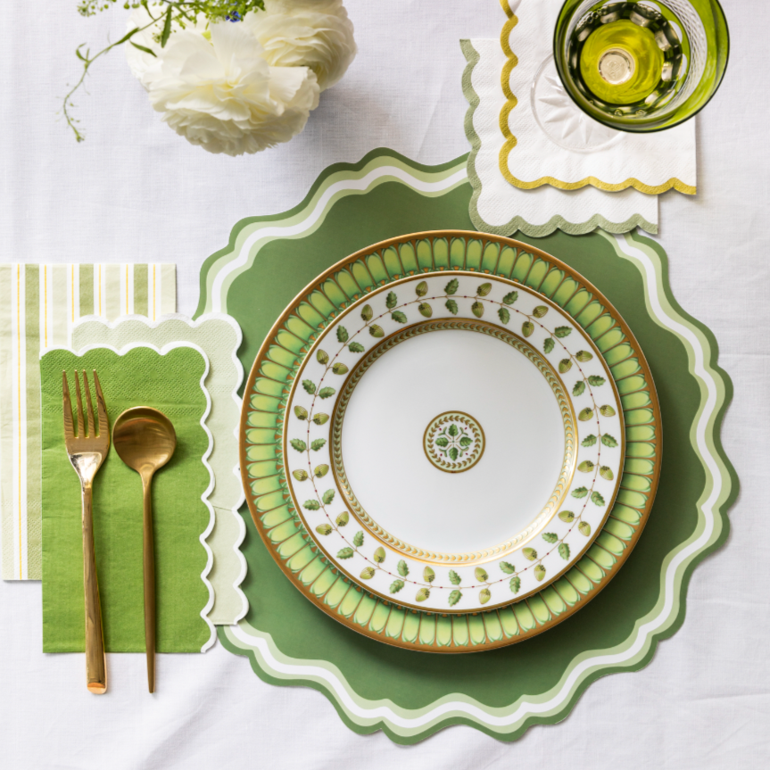 MCL23-PL4- Green Fancy Scallop Paper Placemats