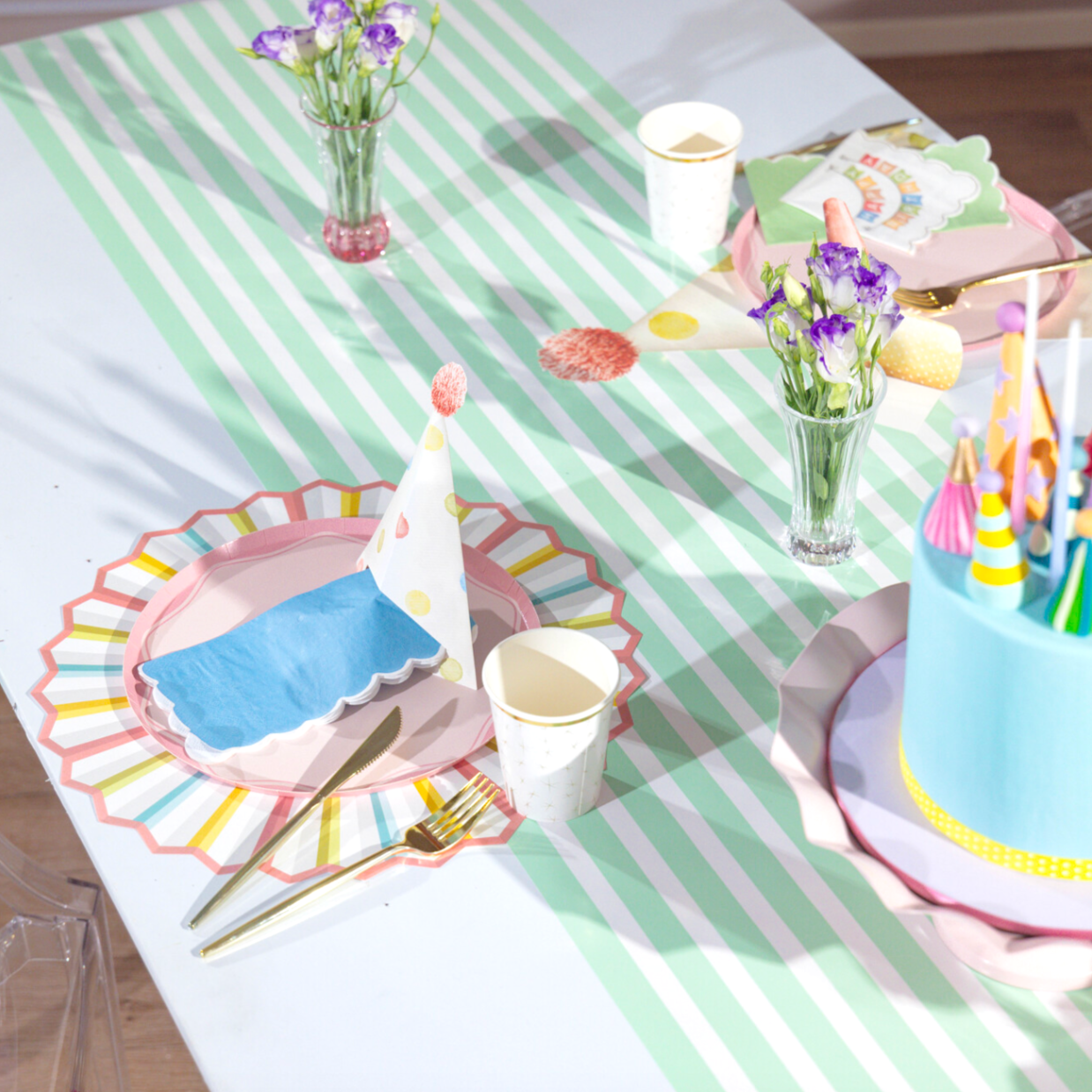 MCL23-TR8- Mint Table Runner