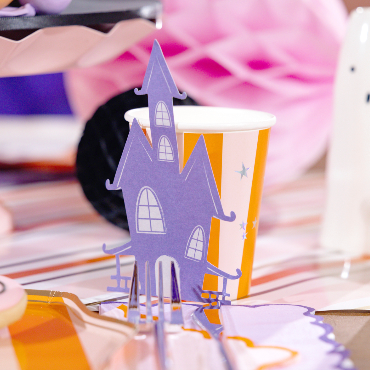 HAL24-CU1- Haunted House Paper Cups