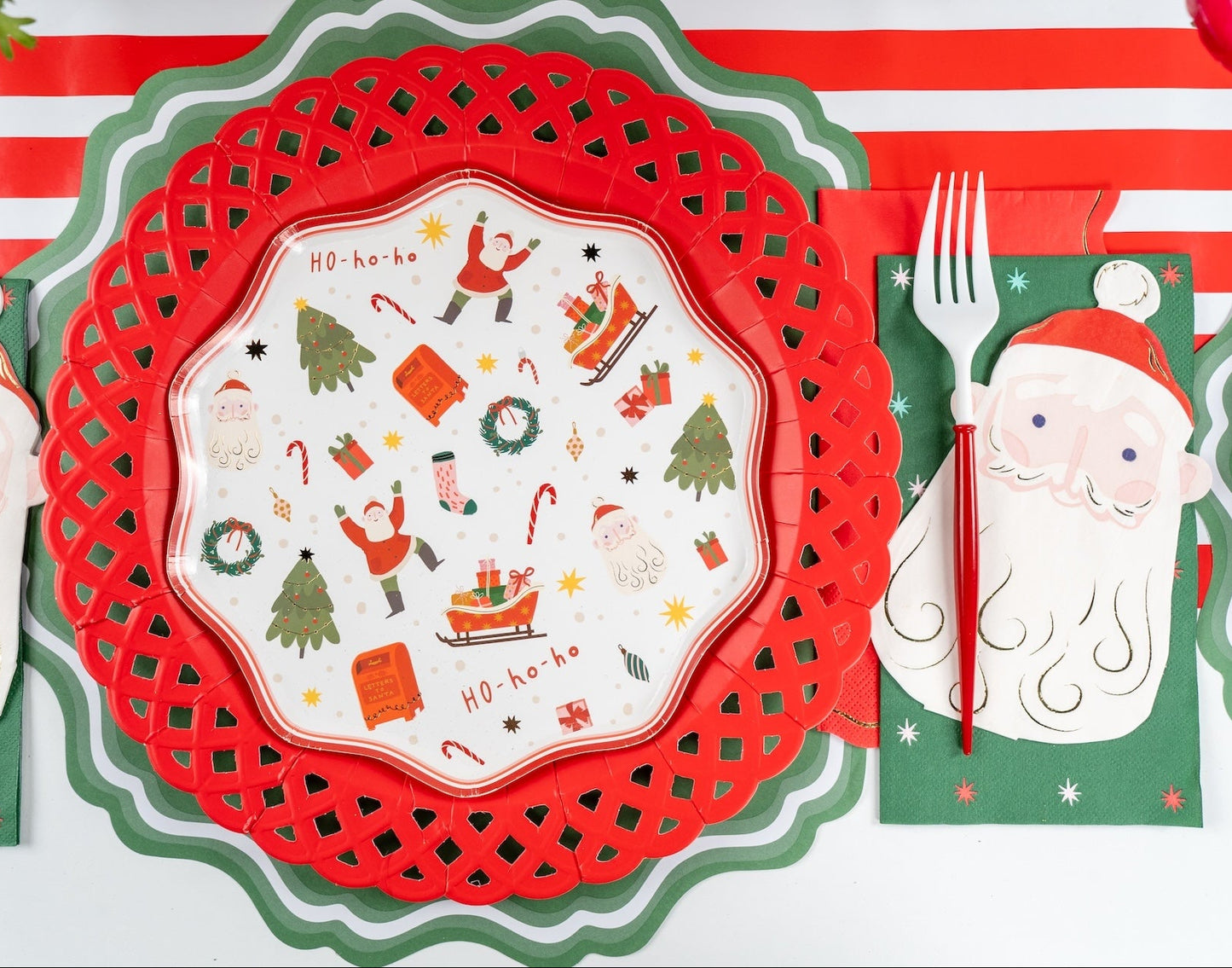 HOL24-CN4- Santa Claus Cocktail Napkin
