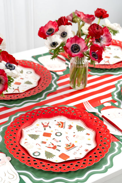 HOL24-DP2- Christmas Cheer Dessert Paper Plates
