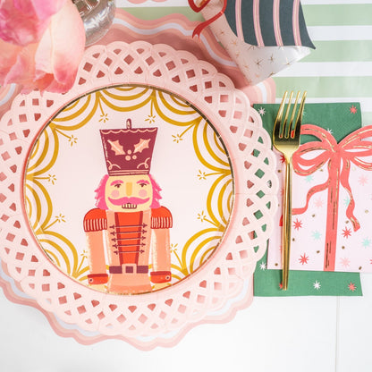 HOL25-DP7- Nutcracker Dessert Plates