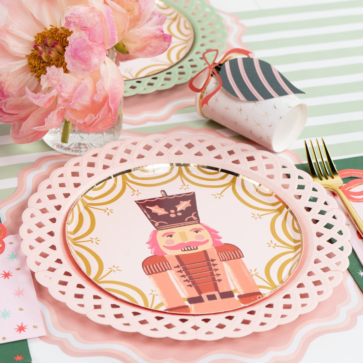 Pink Basketweave Dinner Paper Plates