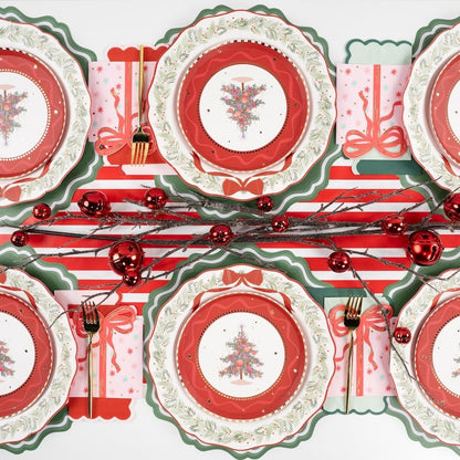 MCL23-PL4- Green Fancy Scallop Paper Placemats