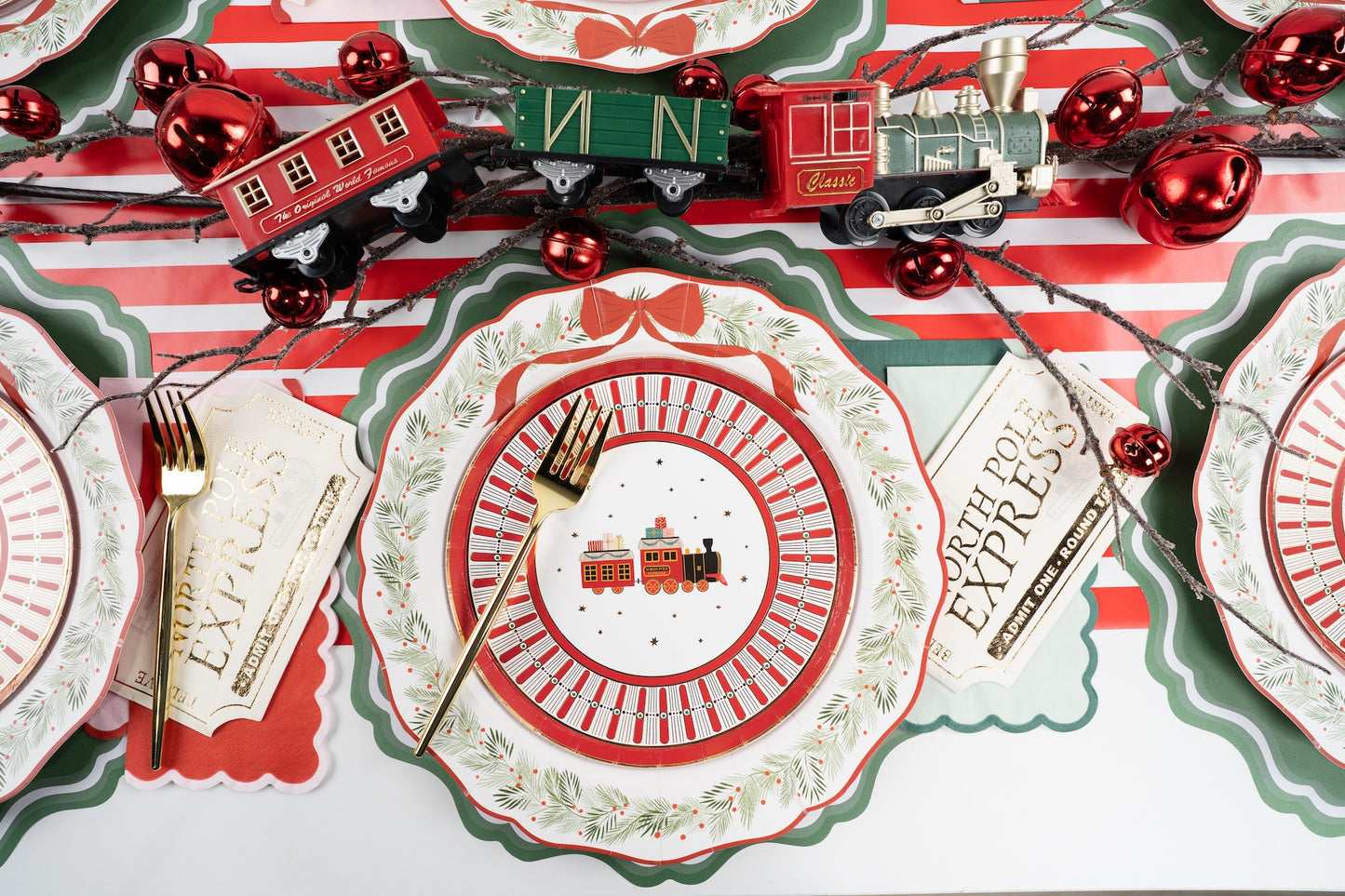 HOL25-DP9- North Pole Express Dessert Plate
