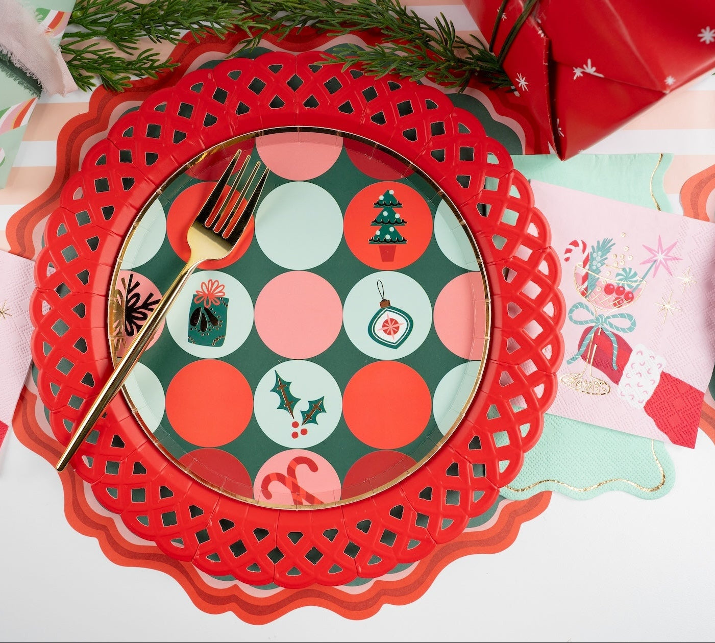 HOL25-GT4- Holiday Cheerful Guest Towels
