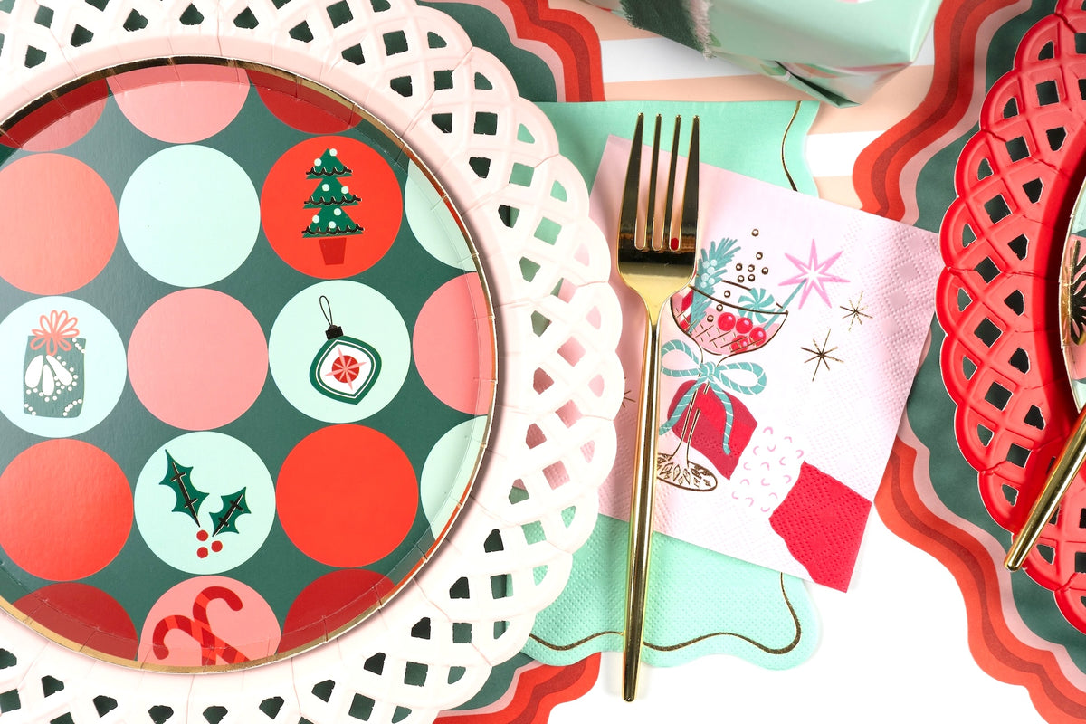 Pink Basketweave Dinner Paper Plates