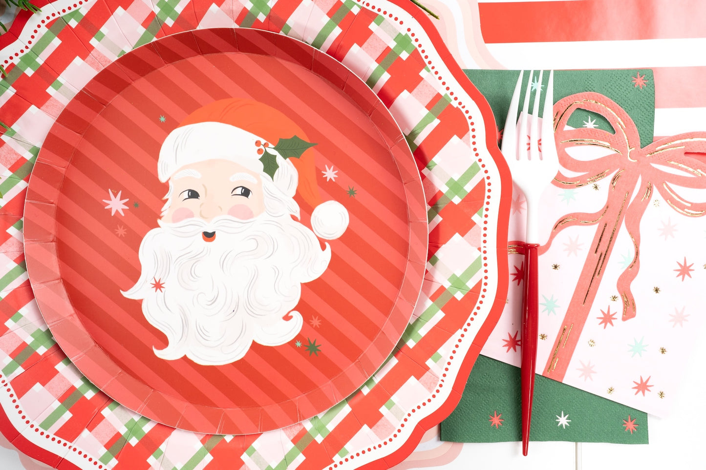 Red Elegant Plaid Dinner Plates