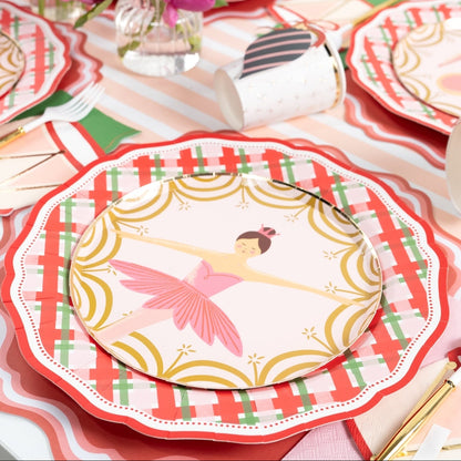 HOL25-DP7- Nutcracker Dessert Plates