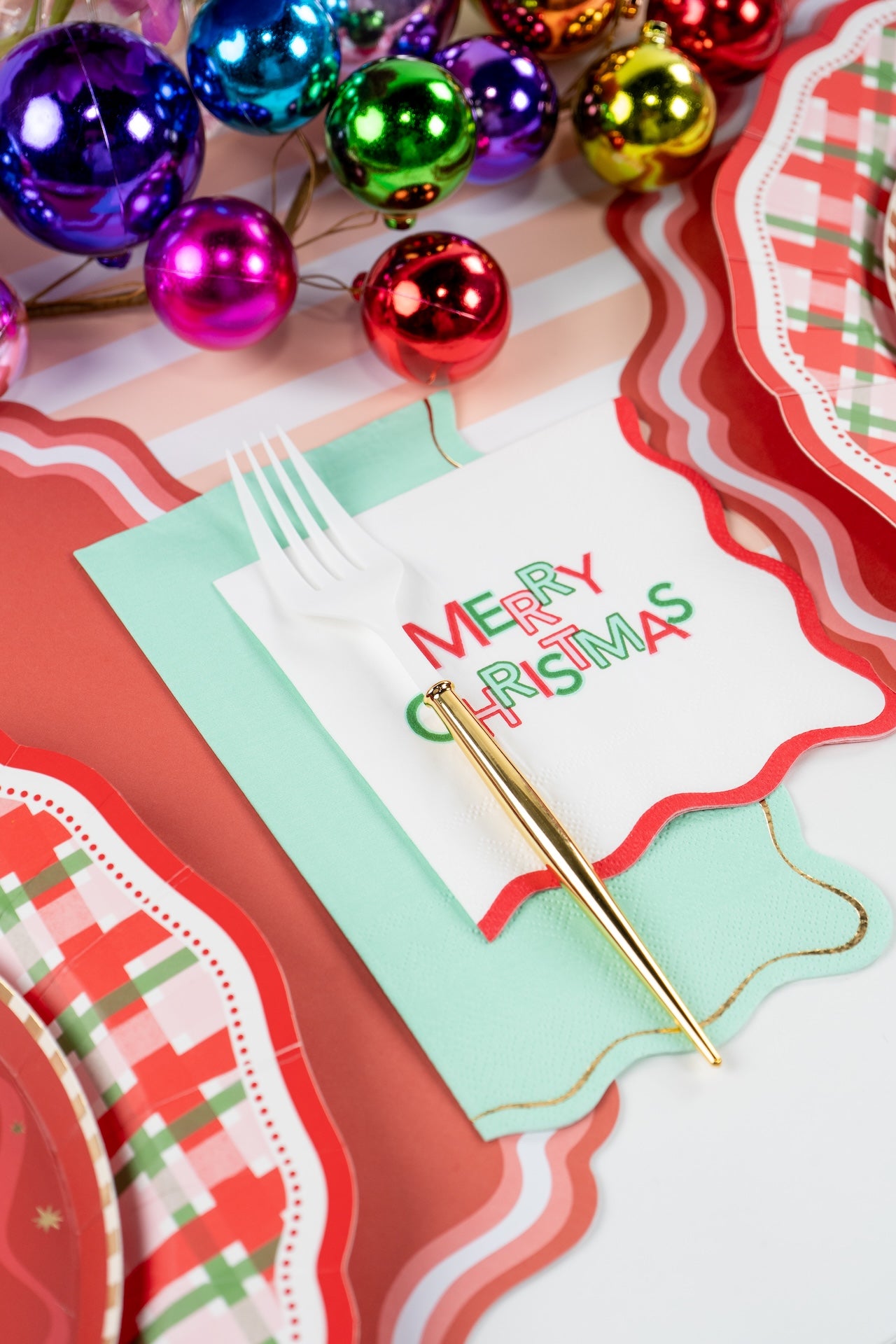 HOL25-CN6- Merry Christmas Cocktail Napkins