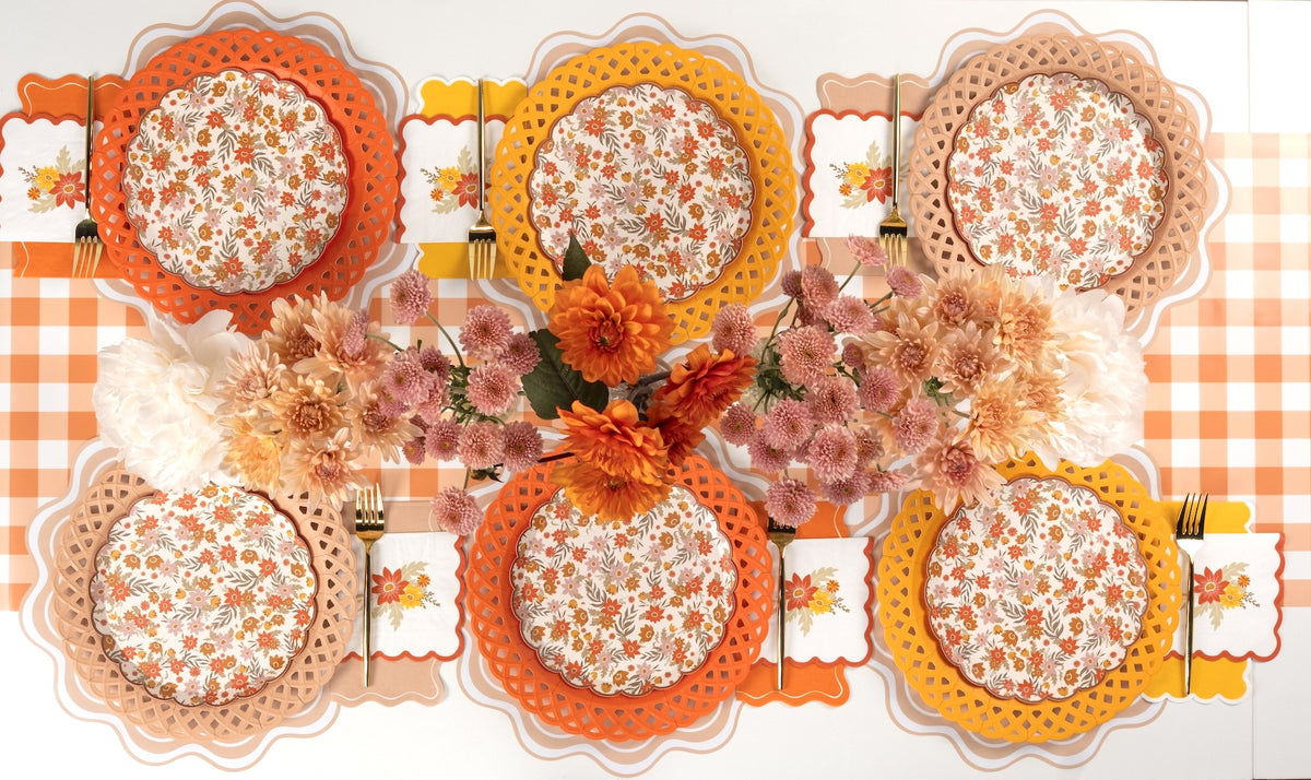 Beige Wavy Scallop Paper Placemats