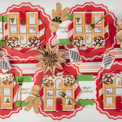 HOL25-DP5-Gingerbread House Shaped Plates-(PREORDER STARTS SHIPPING  08/15)