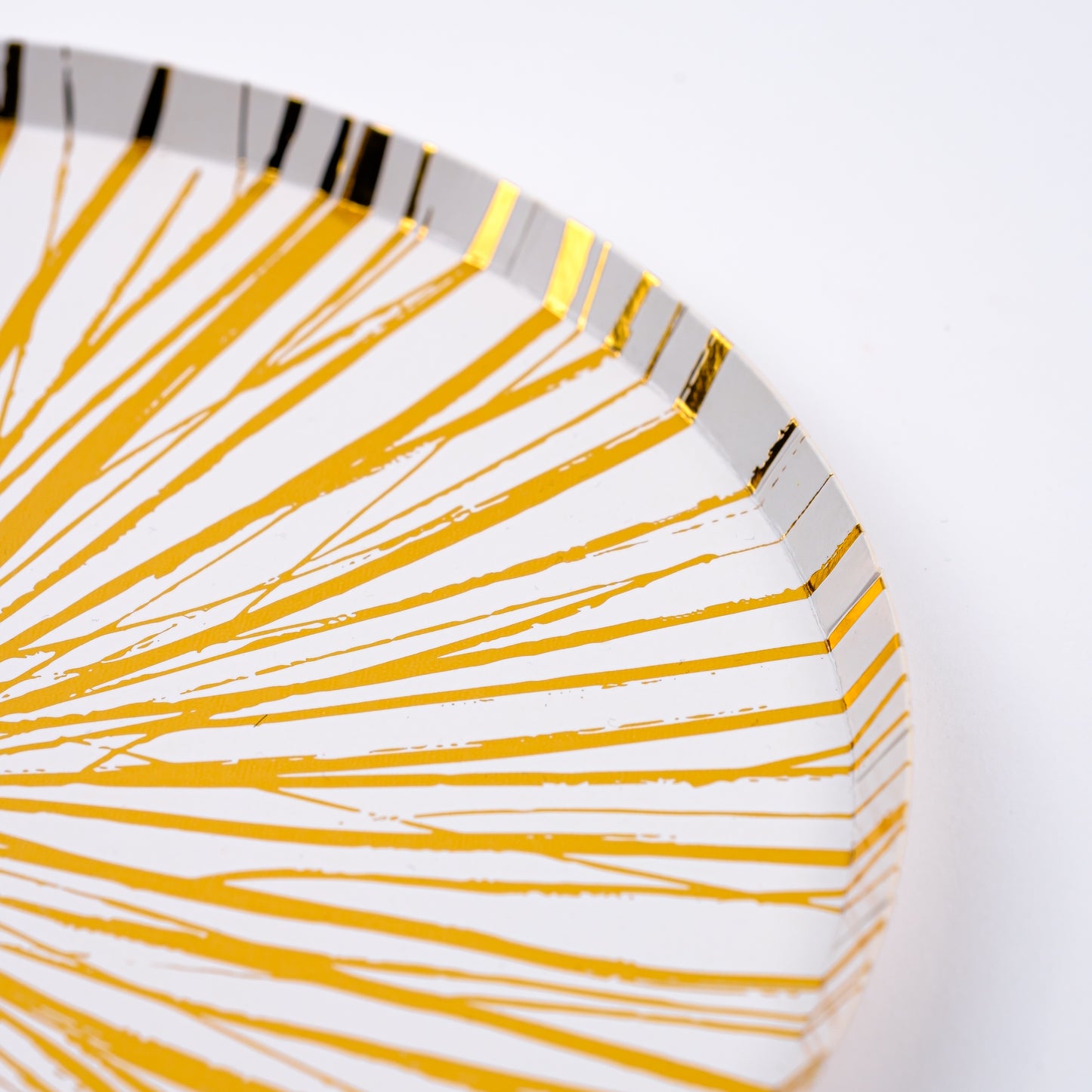 Radiance Gold Foil Dinner Paper Plates