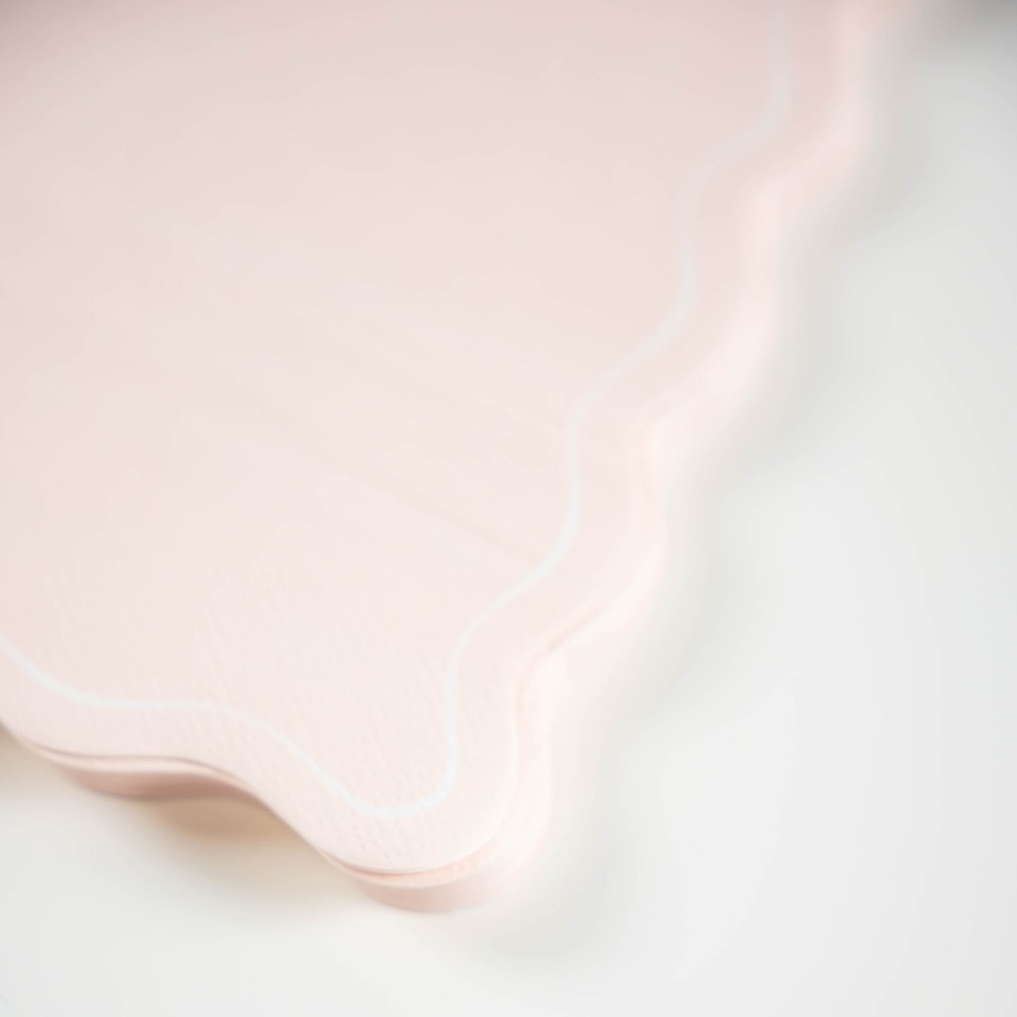MCL25-GT17-Pink Scallop Guest Towels