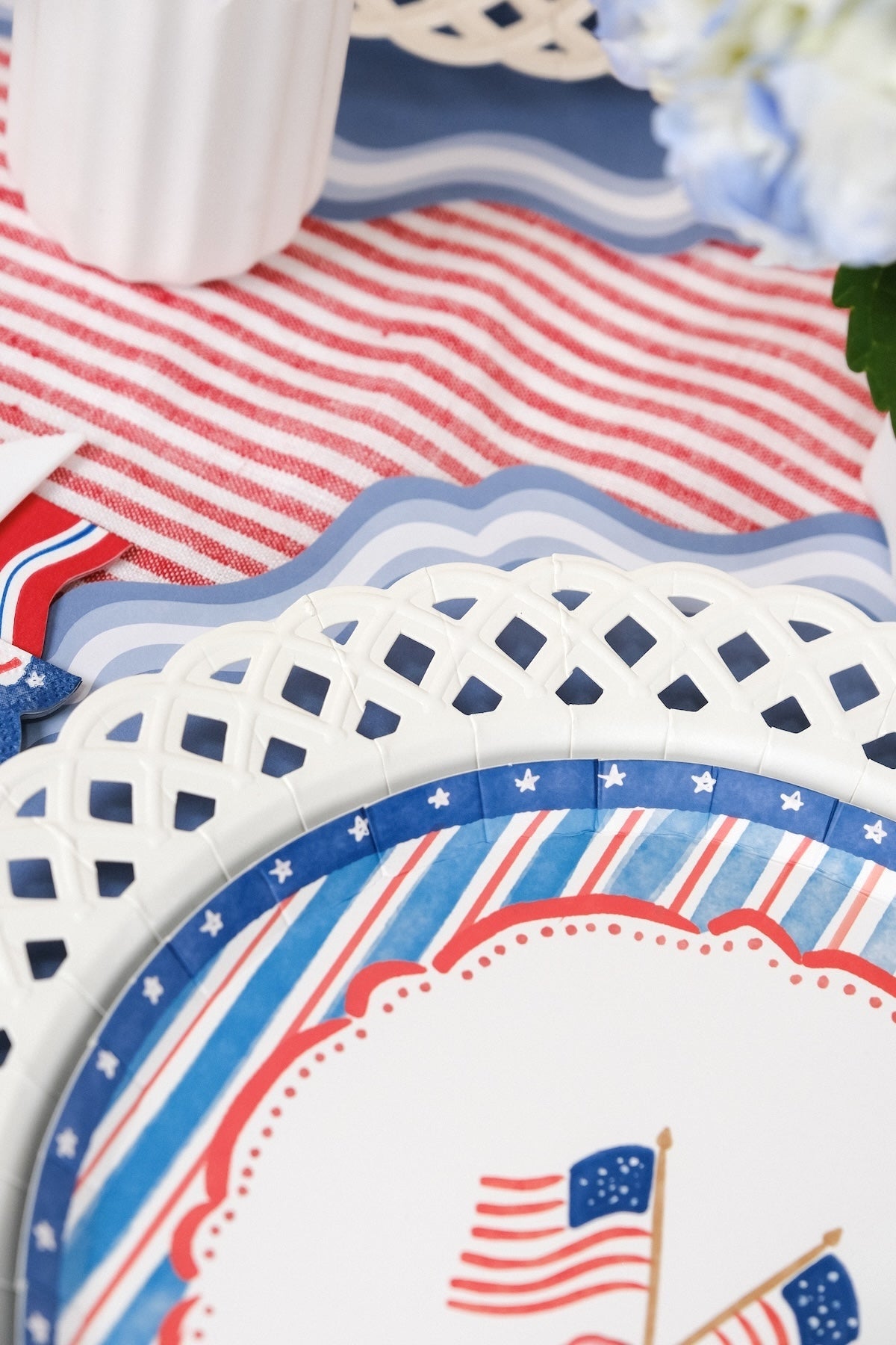 White Basketweave Dinner Paper Plates