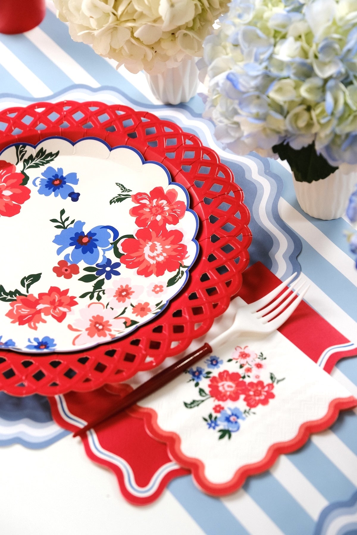 Red Basketweave Dinner Paper Plates
