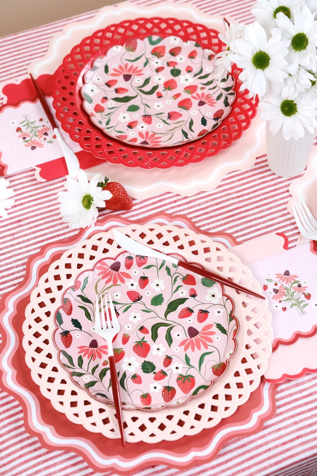Sweet Berry Patch Strawberry Dessert Plates