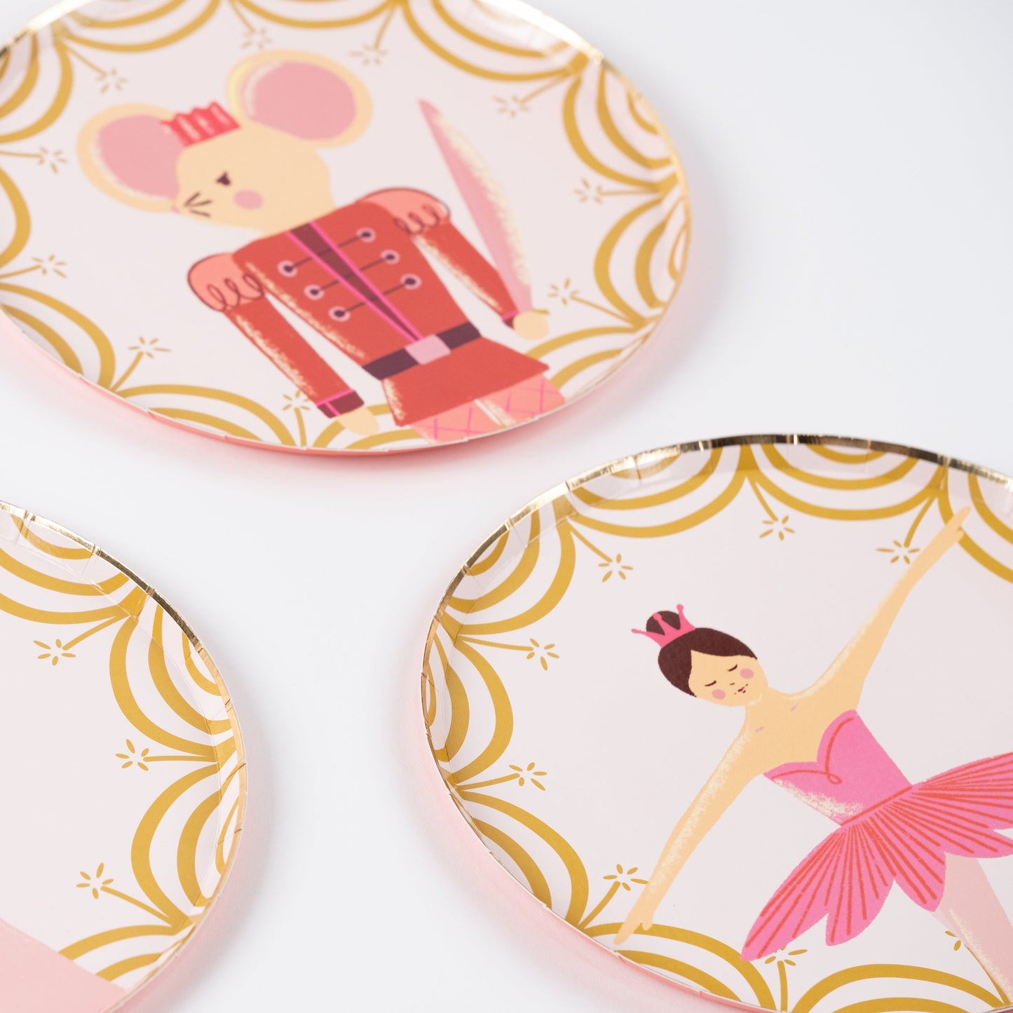 HOL25-DP7- Nutcracker Dessert Plates