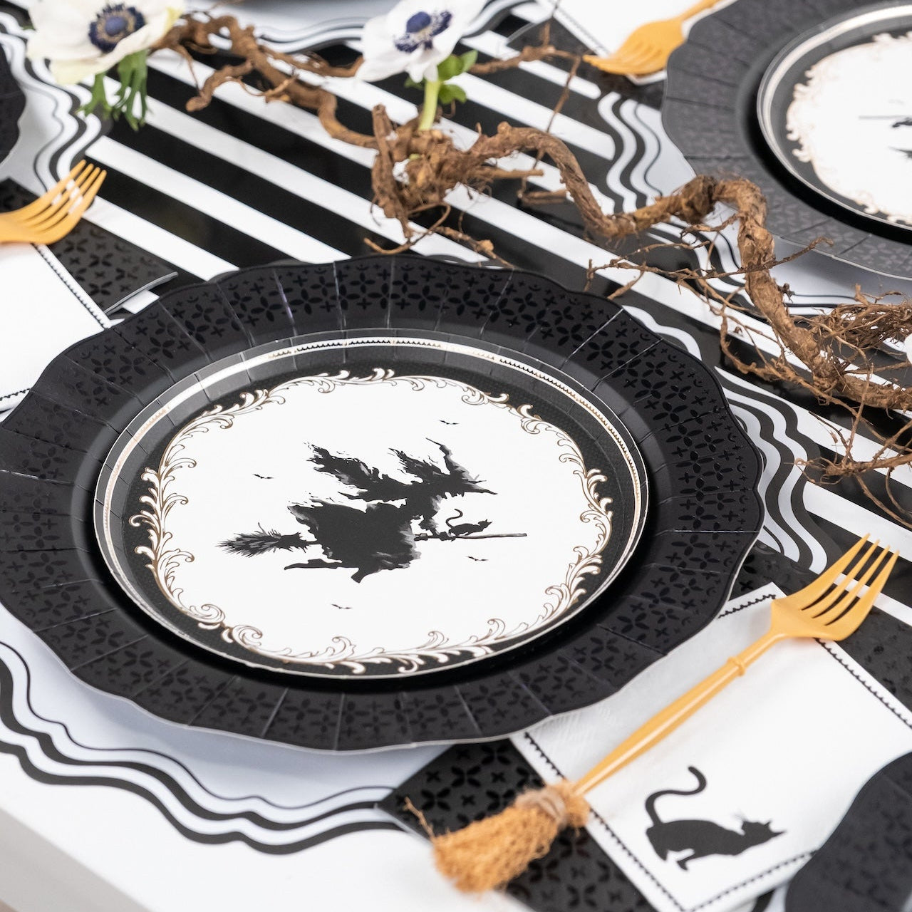 Elegant Halloween Cat Cocktail Napkins