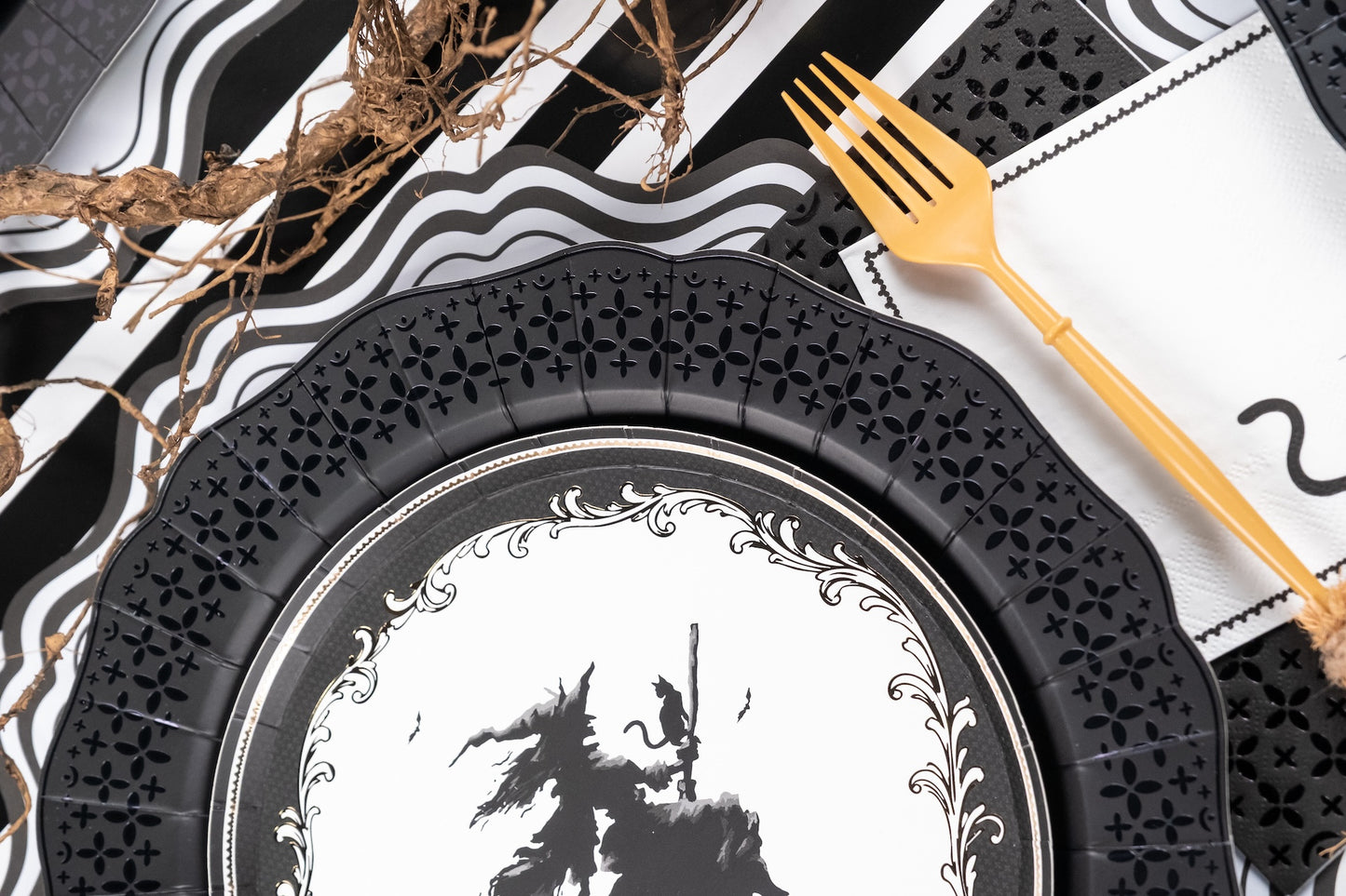 Elegant Black Pattern Dinner Plates