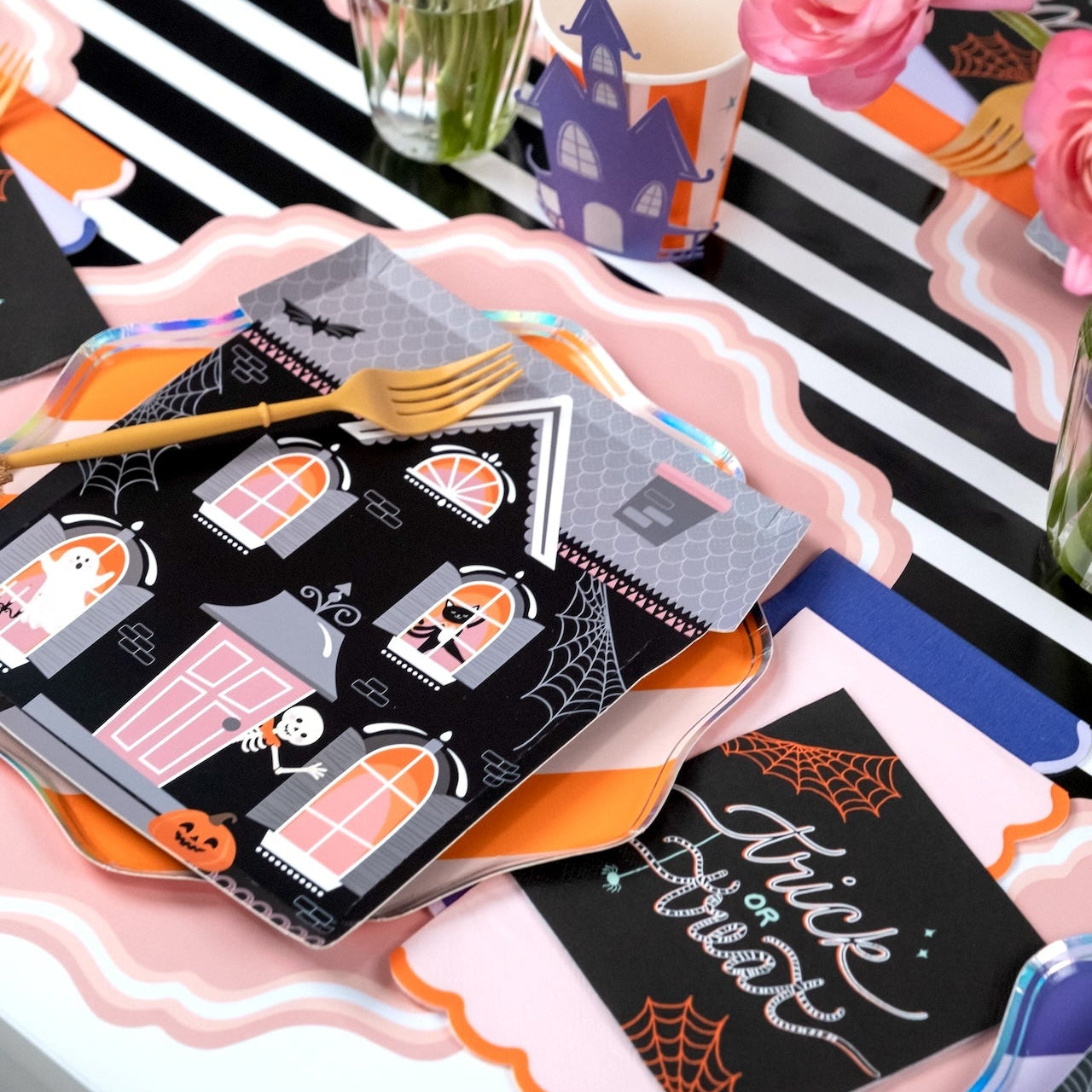 Haunted House Halloween Shaped Plates