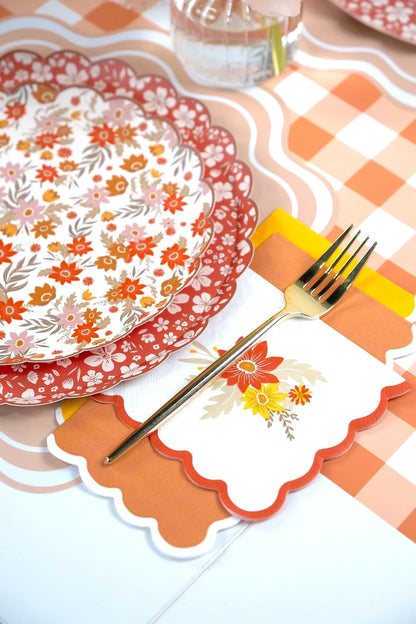Beige Wavy Scallop Paper Placemats