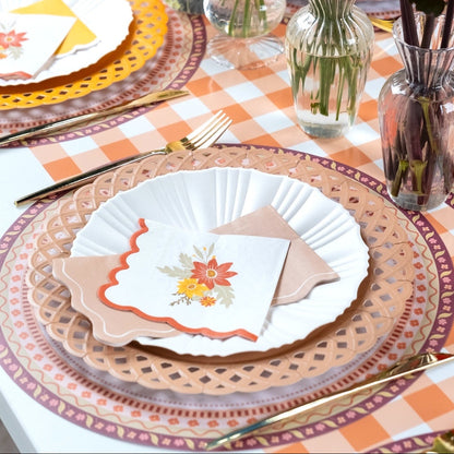 Light Brown Scallop Guest Towels