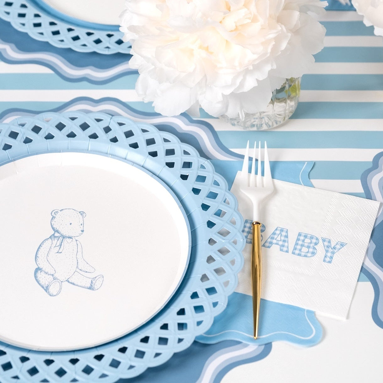 Light Blue Scallop Guest Towels