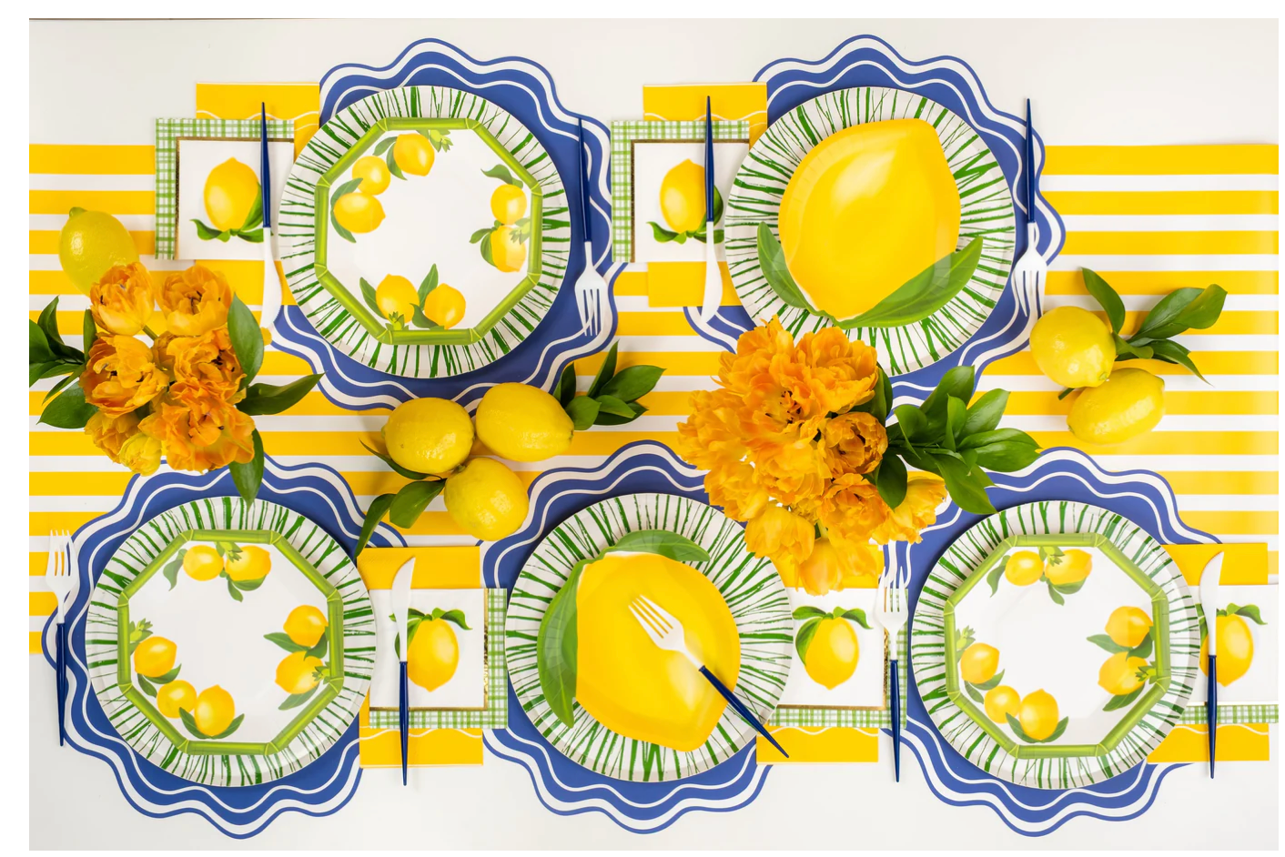 MCL25-PL18- Navy Wavy Scallop Placemat