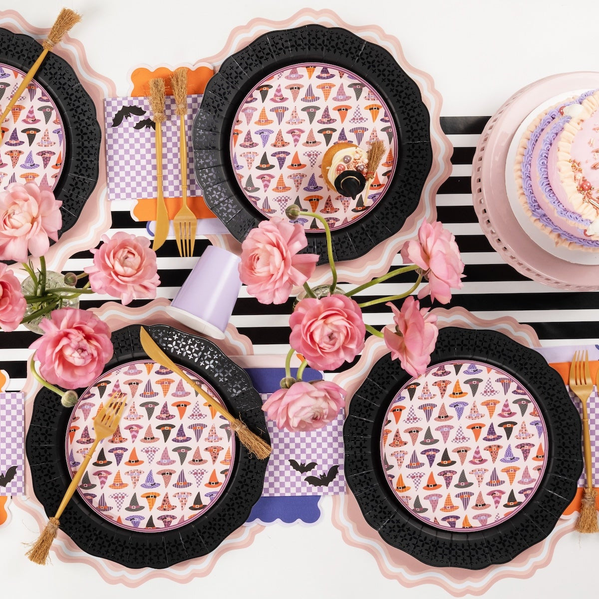 Pink Dusty Fancy Scallop Paper Placemats