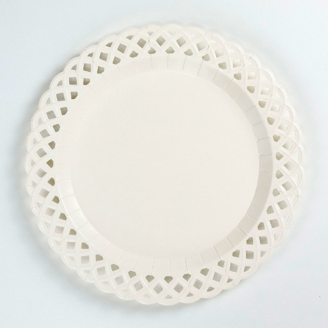 White Basketweave Dinner Paper Plates